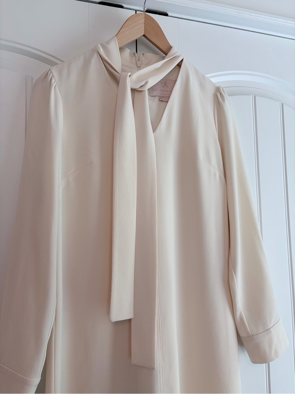 Gal Meets Glam Mini Dress Ines Cream Tie Neck Long Sleeve Women's Size 6 - Picture 3 of 11